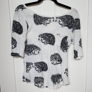 Anthropologie hedgehog short sleeve shirt